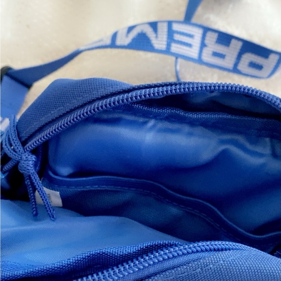 Supreme bag 100% authentic - Picture 4 of 5